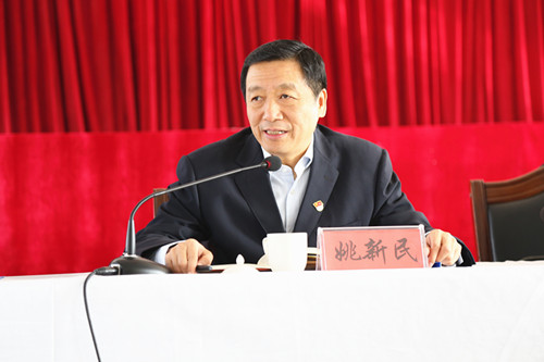 姚新民参加师市农口部门集中学习时要求:以乡村振兴战略为引领 打造