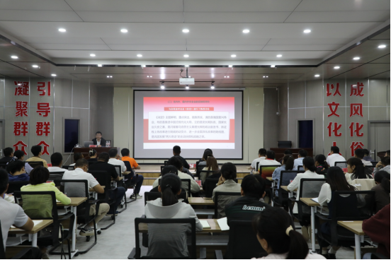 d18d05d2cf834752a609e2f7a3dafa54.png