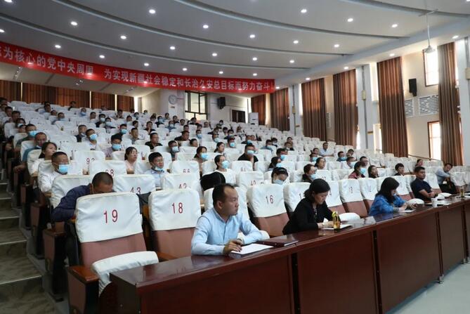 e1de09d14cec4d0d99aa9b49637ef6f0.jpg