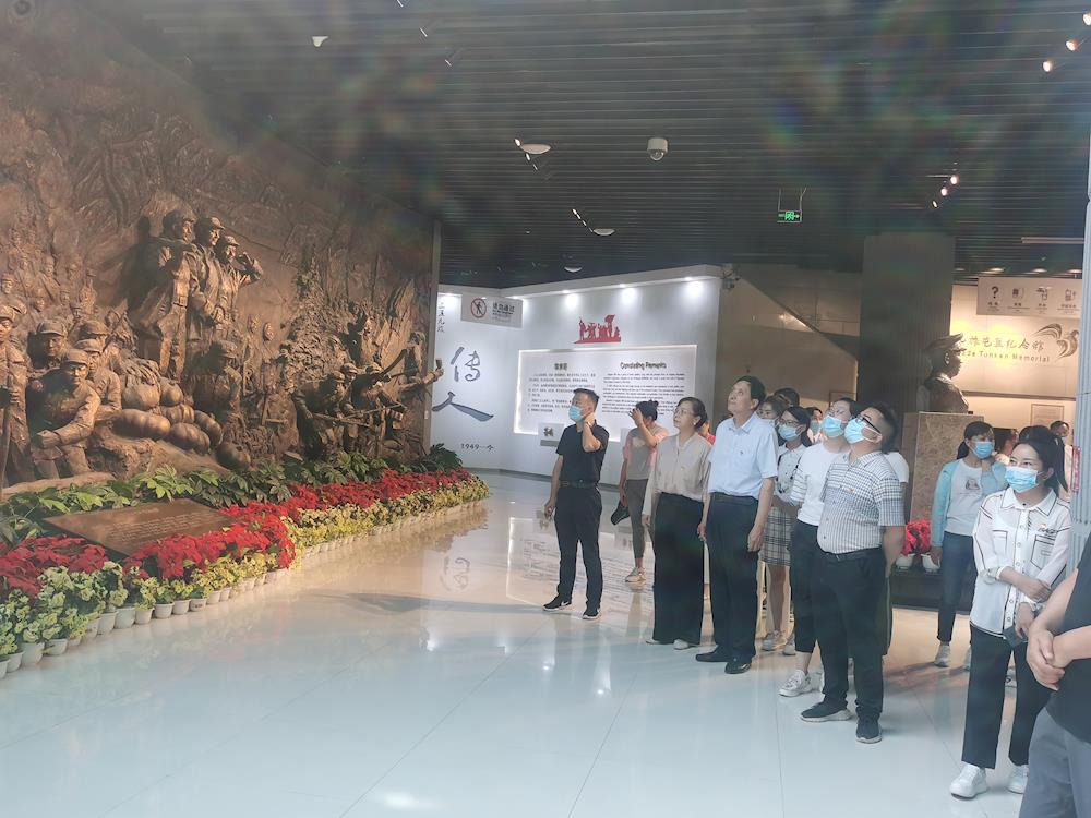 882092478f94442b986b57100867fb38.jpg 882092478f94442b986b57100867fb38.jpg