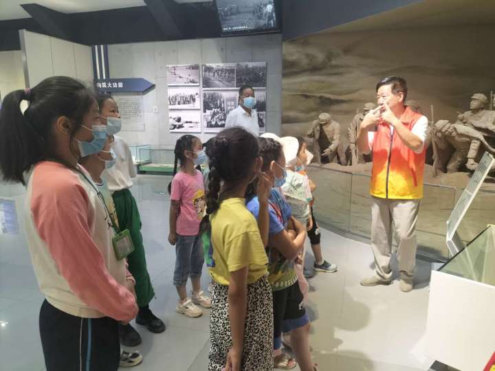 关工动态 | 滨水社区开展“游基地、学党史”活动 