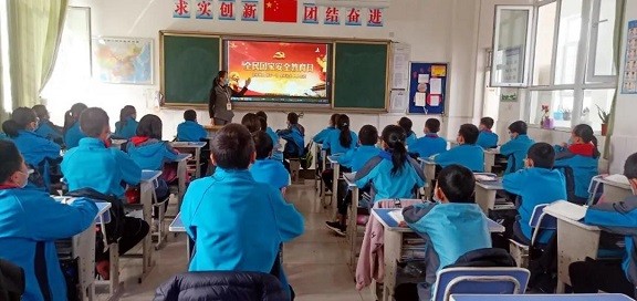 十二团中小学校开展“4·15国家安全教育日”宣传教育活动