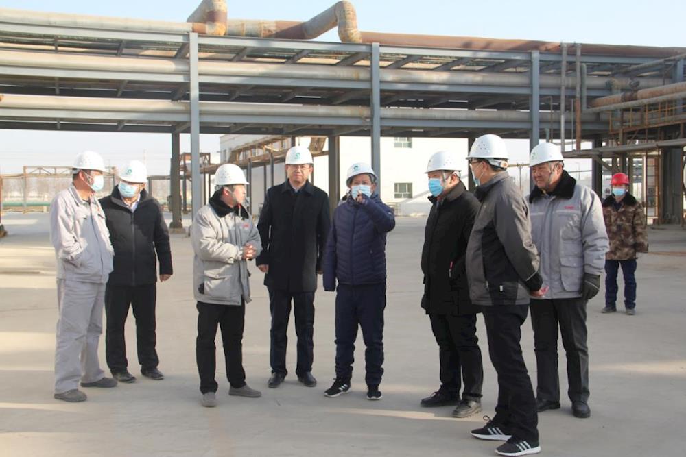第一师阿拉尔市领导带队检查安全生产工作