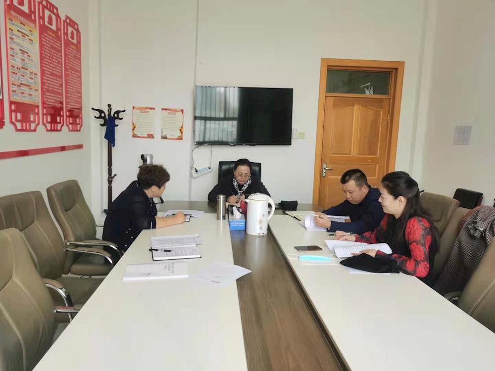 师市财政局党委理论学习中心组积极开展第3次集体学习：学党史正当其时育党员十分必要
