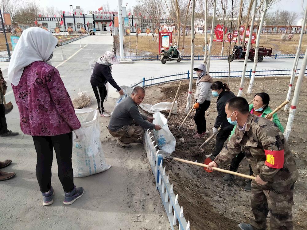 十团用活公益性岗位助力美丽连队建设