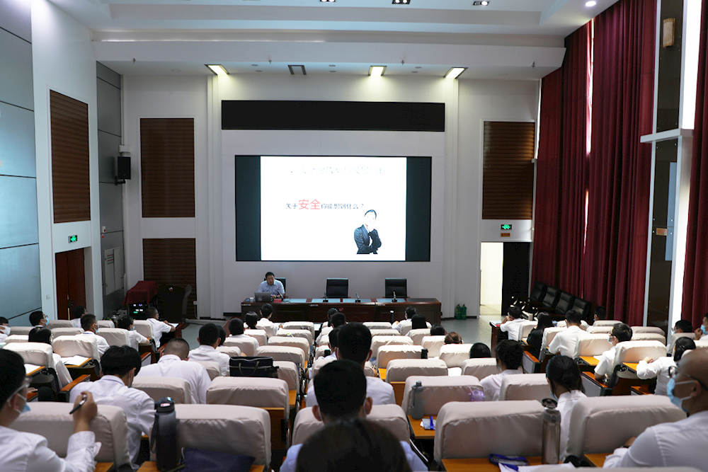 第一师阿拉尔市举办初任公务员安全生产专题培训