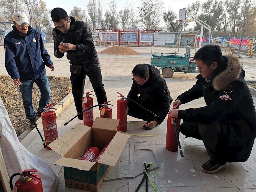 师市应急管理局赴六团开展“我为群众办实事”实践活动