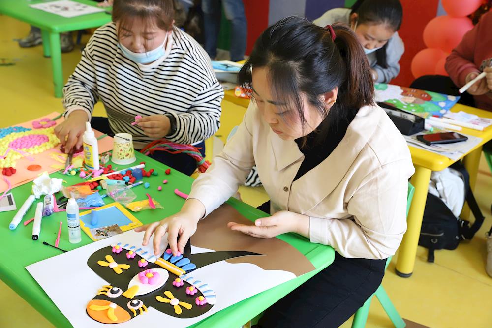五团幼儿教师基本功技能“大比武”喜迎“三八”妇女节 
