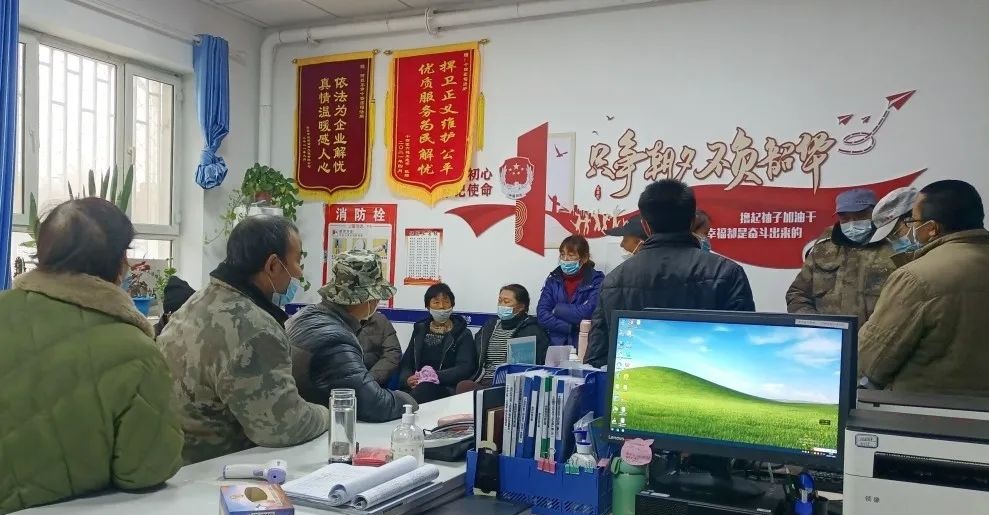 十四团社保所：热心服务 为民解忧