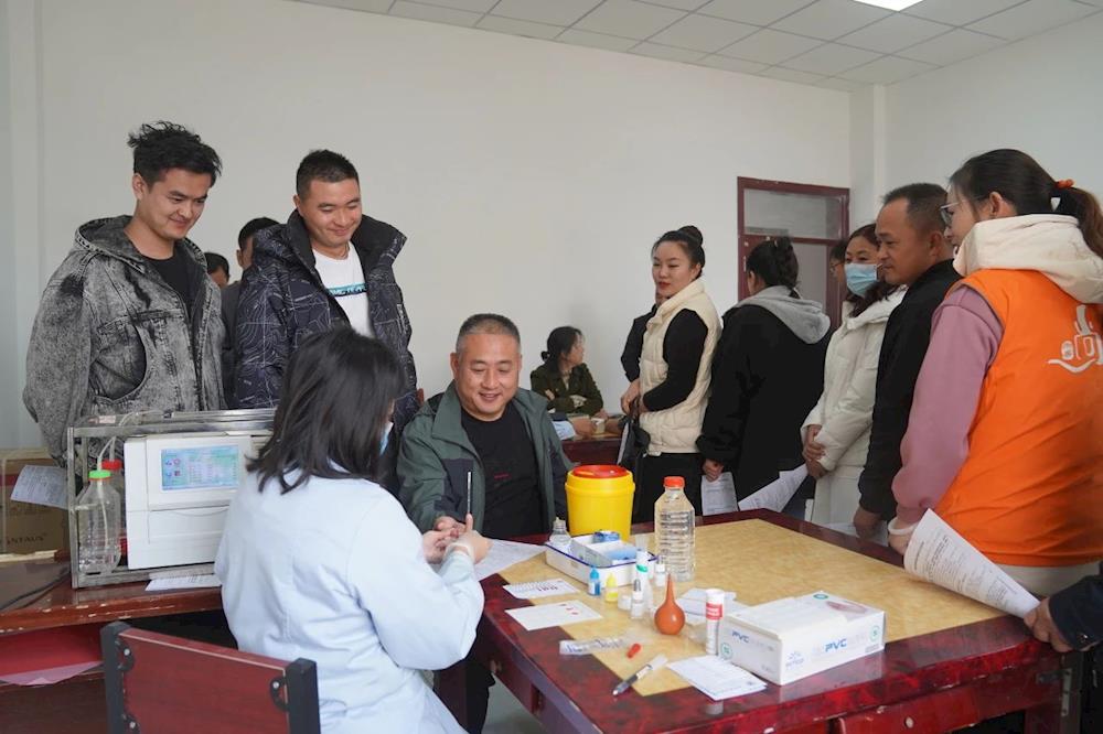 用爱为生命续航——十一团开展无偿献血活动