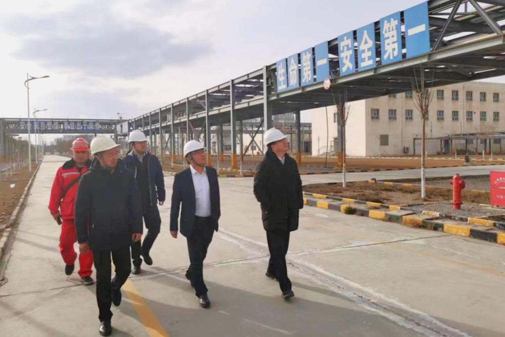 师市领导检查春节前安全生产工作