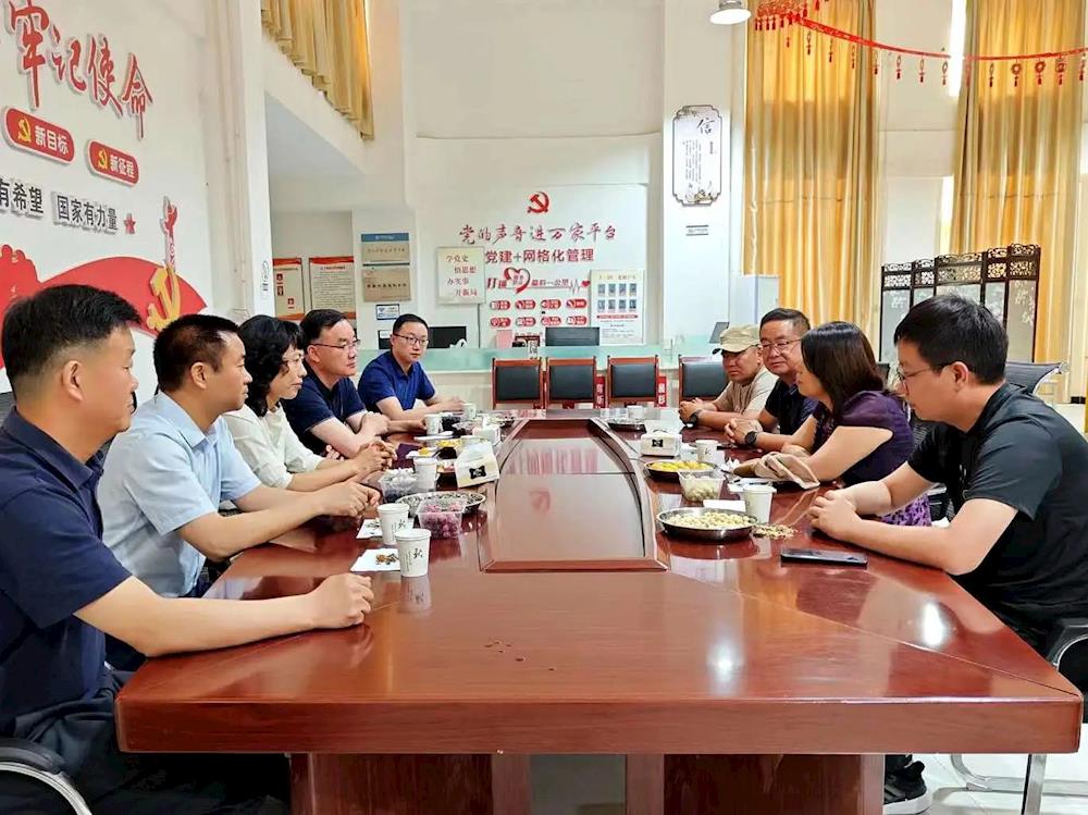 携手共进“粽”是情 慰问关爱暖人心