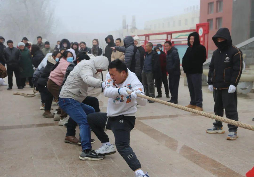 十四团开展“蛇行趣运乐无疆，灵动赛场韵飞扬”趣味运动会