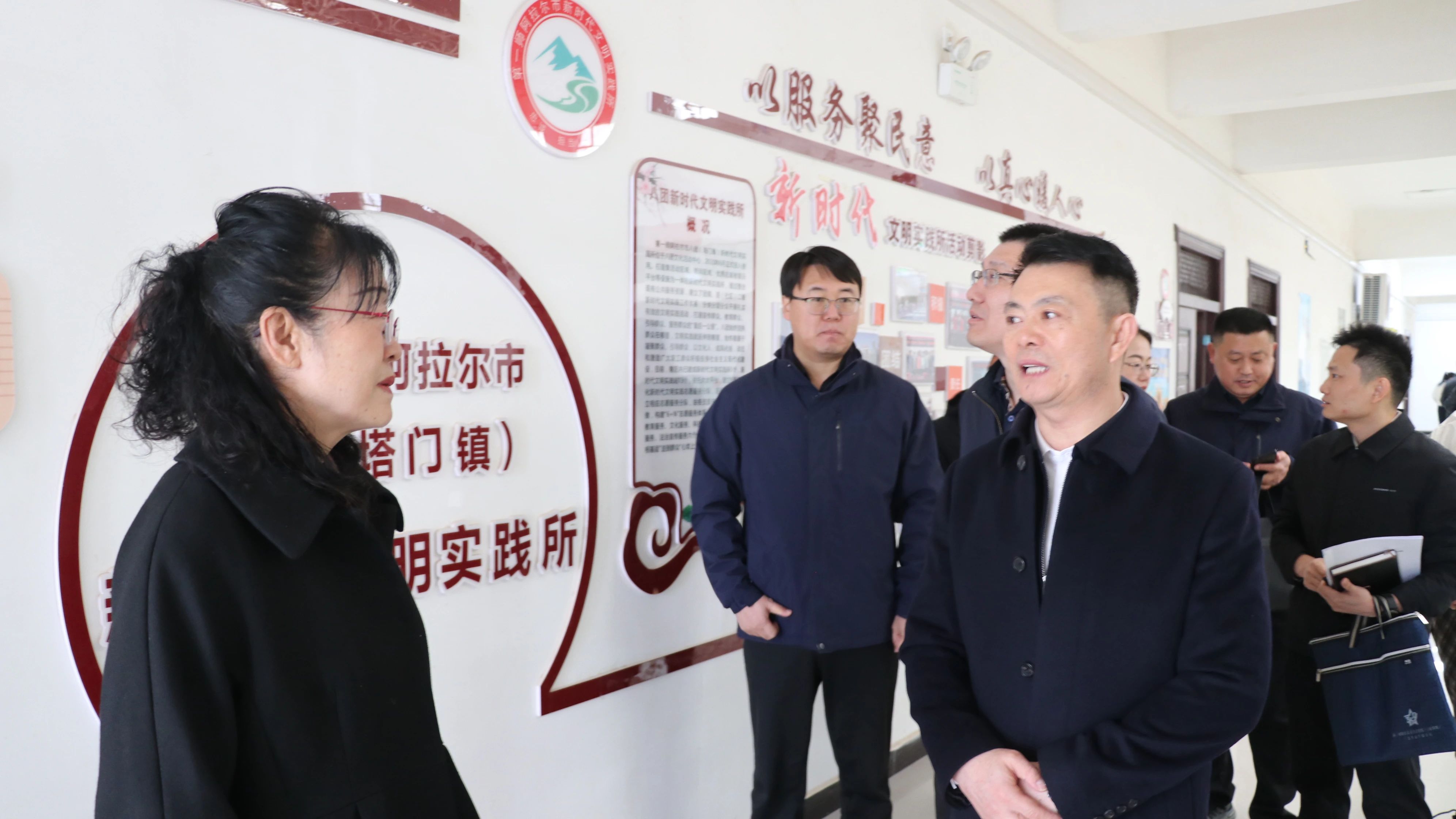 师市党委常委、副政委、宣传部长马荣华来八团调研指导工作
