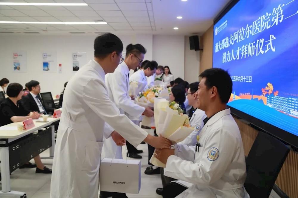 拜师+讲堂！看这家医院如何打造人才成长的“黄金组合”