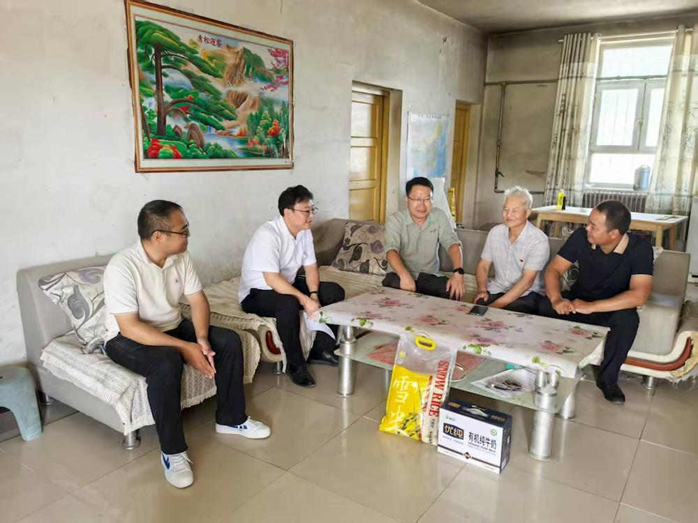 十六团新开岭镇开展“军民鱼水情 八一暖人心”——八一建军节慰问活动