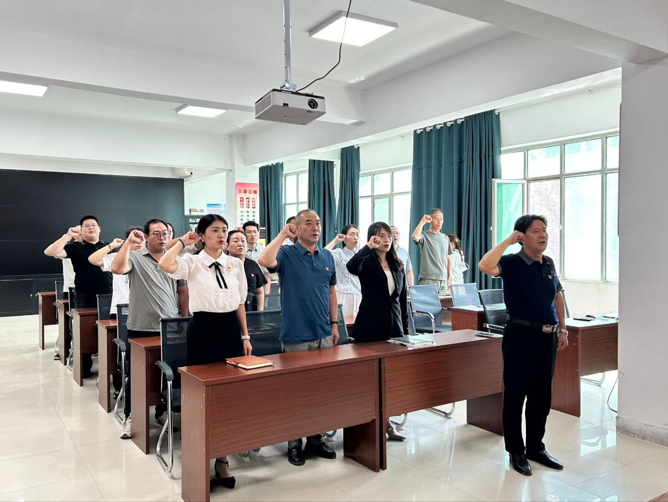 水利水电公司党委联合交建集团党委开展 “传承红色基因 强化使命担当”喜迎建军98周年主题党日活动
