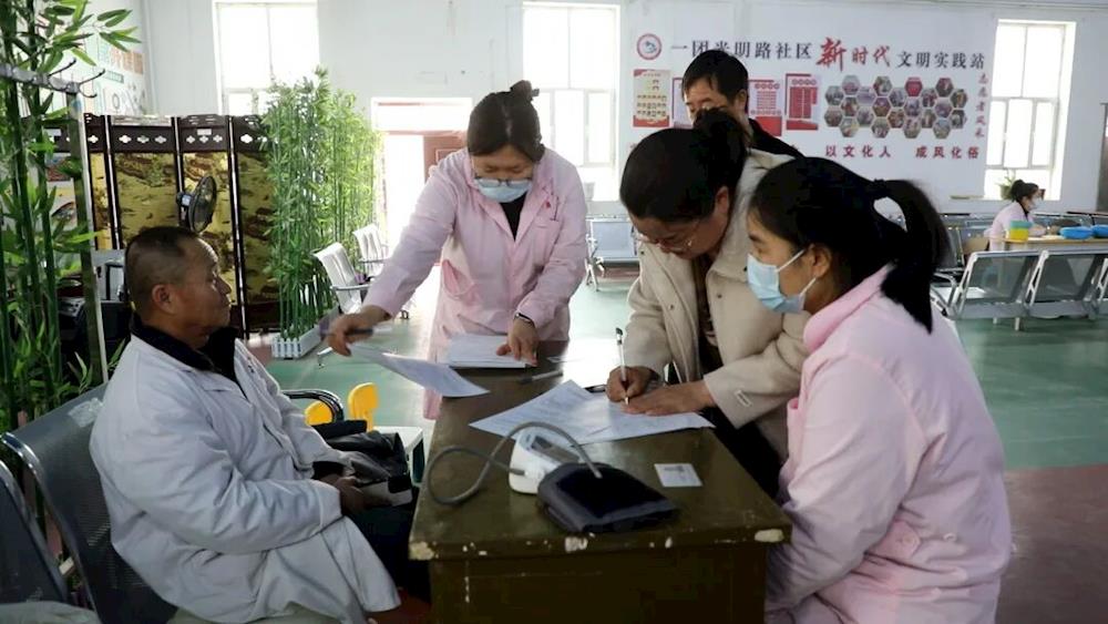 无偿献血践初心 以爱为生命续航  一团开展无偿献血活动