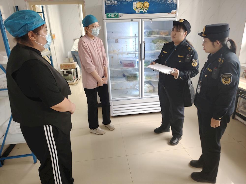 心系养老餐饮健康  筑牢食品安全防线 ——师市市场监管局开展养老机构食品安全专项检查