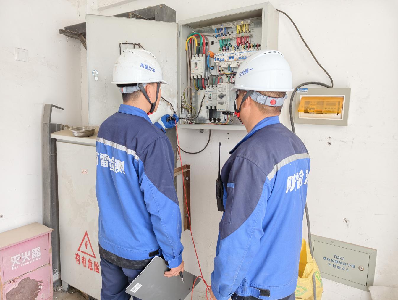 践行法规要求  筑牢安全防线  ——塔里木建投建材公司全面开展全厂防雷检测