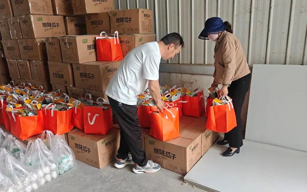 五一慰问暖人心 助农惠民促发展