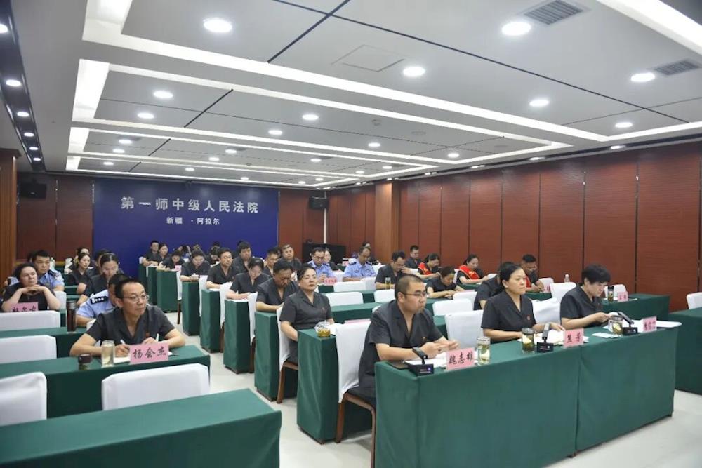 第一师法院开展英模事迹宣讲活动
