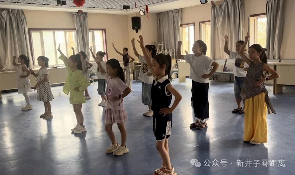 西城社区开设暑期公益舞蹈班点亮缤纷童年